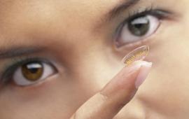 Coloured contact lenses