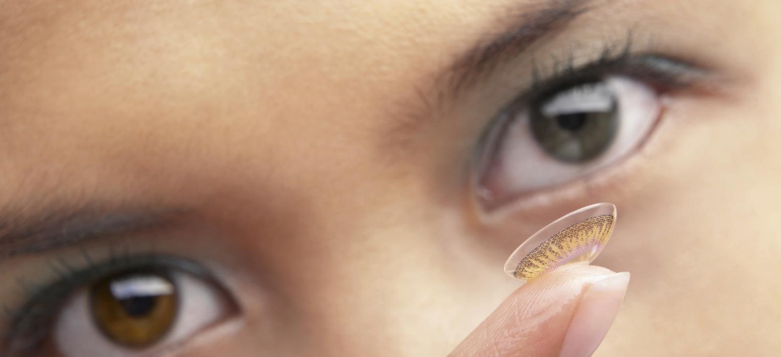 Coloured contact lenses